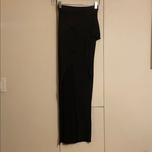 Tobi Black Long skirt with bow on the side